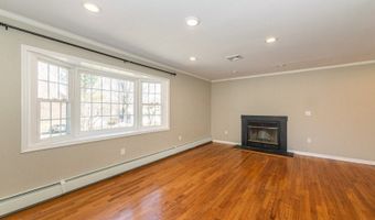 9 Hilary Ct, Alloway, NJ 07460