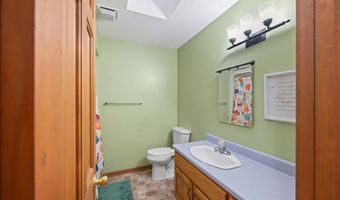 904 Elm St, Auburn, IN 46706