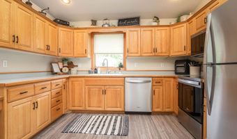 1316 Armstrong Rd NW, Alexandria, MN 56308