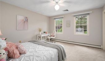 95 River Farm Dr, East Greenwich, RI 02818