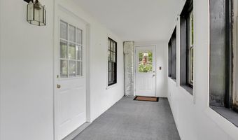 28 Arlington Rd, Coventry, CT 06238