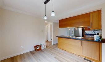 2609 Meade Ct, Ann Arbor, MI 48105