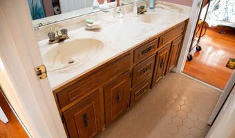 2115 Blackshear Hwy, Baxley, GA 31513