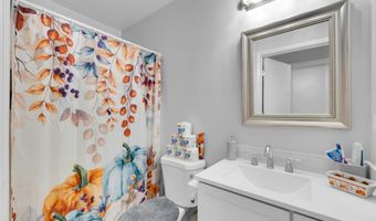 21 Shelli Ter, Barnegat, NJ 08005