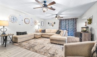 910 VAN Dr, Auburndale, FL 33823