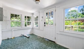 87 S Poplar St, Angier, NC 27501