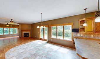 1802 Crystal Dr, Albert Lea, MN 56007