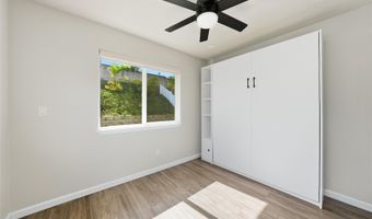 1379 A Manu Aloha St B, Kailua, HI 96734