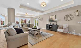 5039 W RED BARN Ct, Appleton, WI 54913