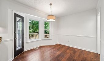 5600 Surrey Ct, Alpharetta, GA 30009