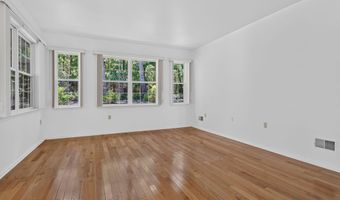 20 Valley Stream Pl, Barnegat, NJ 08005