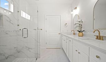 15 Clover Dr, Bluffton, SC 29909