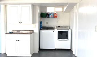 215 Aahi Pl, Kaunakakai, HI 96748