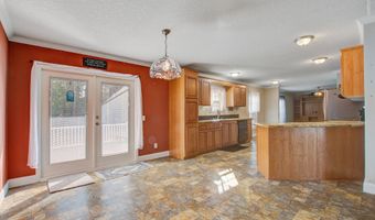 448 Pauline Dr, Bonneau, SC 29431