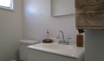 1009 Dakota St NE, Albuquerque, NM 87110