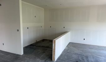 726 SE Ponds Edge Ln, Ankeny, IA 50021