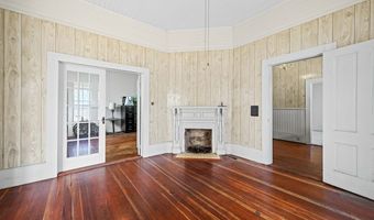 414 S Hutchinson Ave, Adel, GA 31620