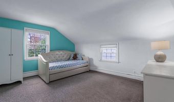 143 Oak St, Amityville, NY 11701