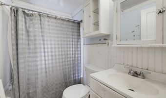57 Marguerite Ave, Bloomfield, CT 06002