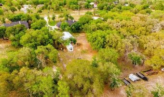 140 Wood Valley Dr, Adkins, TX 78101