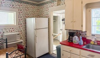 415 Elwell St, Alma, MI 48801