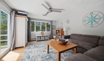 11 W Winkley St, Amesbury, MA 01913