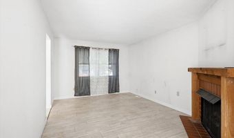 2344 Hidden Meadow Ln, Ballwin, MO 63021