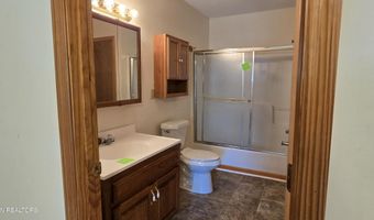 324 Circle R Dr, Benton, TN 37307