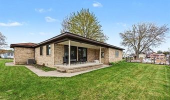2037 W Park Dr, Algonac, MI 48001