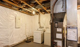 944 Sunburst Ln, Altoona, IA 50009