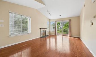 40 Ray Ct, Bedminster, NJ 07921