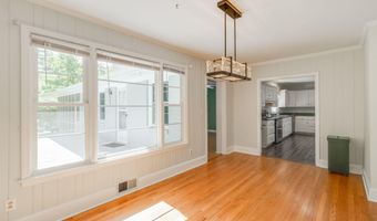 1916 Forest Dr, Camden, SC 29020