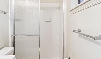 6812 ALGONQUIN Ave, Bethesda, MD 20817