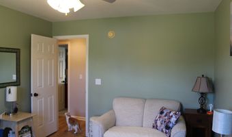 811 Thomas Dr, Angola, IN 46703