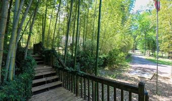 407 Lakeshore Dr, Bainbridge, GA 39819