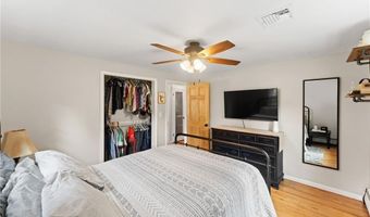 103 Everglade Ave, Warwick, RI 02886