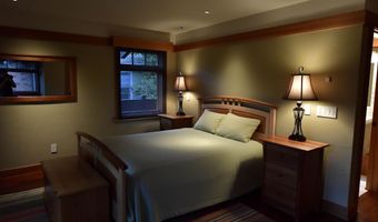 99 Granite St, Ashland, OR 97520