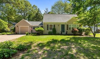 1 Joann Dr, Barrington, RI 02806