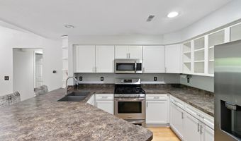 1407 Millbrook Trl, Ann Arbor, MI 48108