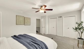 8 SANGAMORE Ct, Bethesda, MD 20816