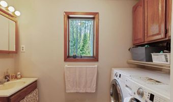 25 Vail Rd, Barnstead, NH 03225