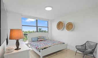 1000 W Island Blvd 504, Aventura, FL 33160