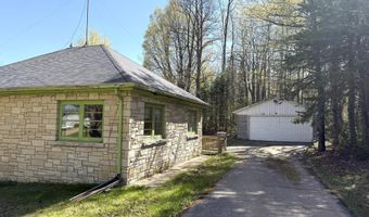 7892 OLD 101 Rd, Armstrong Creek, WI 54103