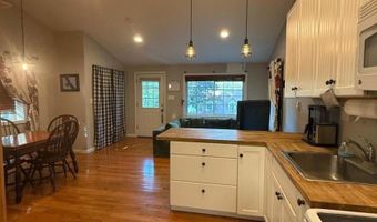 105 Lakeside Dr, Alloway, NJ 07461