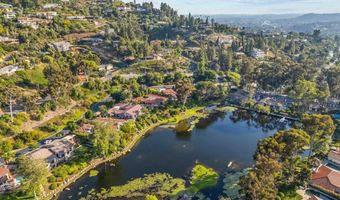 20 Lake Helix Dr, La Mesa, CA 91941