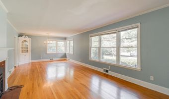 1916 Forest Dr, Camden, SC 29020