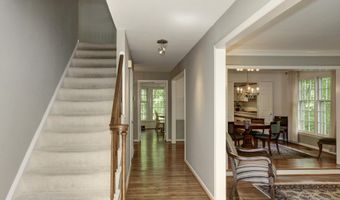 13 AVALON Ct, Bethesda, MD 20816