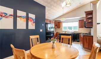 5 Sweet Corn Dr, Cranston, RI 02921