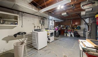 7204 Rockspring Dr, Affton, MO 63123