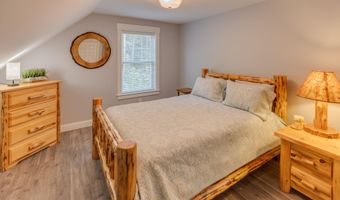101 Loft Cir, Campton, NH 03223
